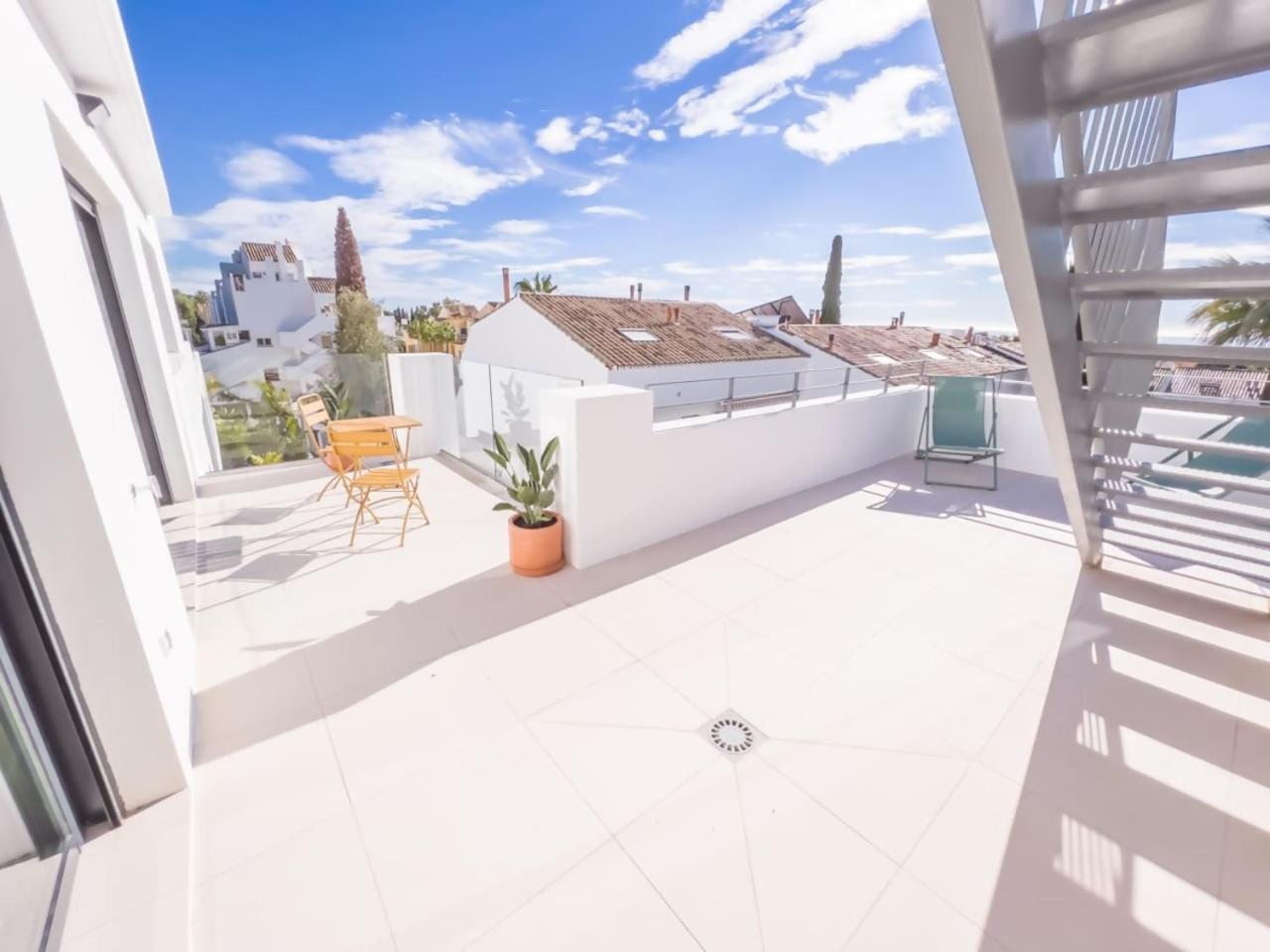 Penthouse On The Golden Mile Marbella Exterior foto